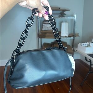 🌹SALE / NEW - UNATI Bag in Black & Ivory